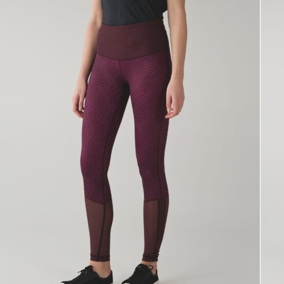 Lululemon Sweaty Endeavor Tight Star Pixel Raspberry Bordeaux Drama / Bordeaux - Picture 1 of 14